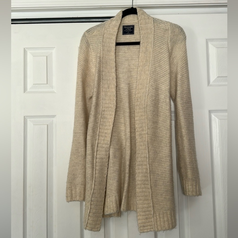 Abercrombie & Fitch cozy long cream cardigan with pockets and tie waist